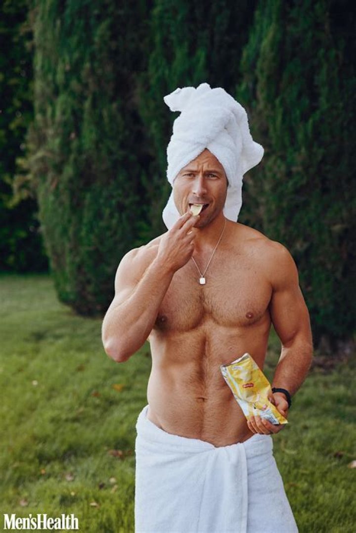 Glen Powell Strips and Poses Nude for the Cover of ‘Men’s Health’ – Hollywood Life