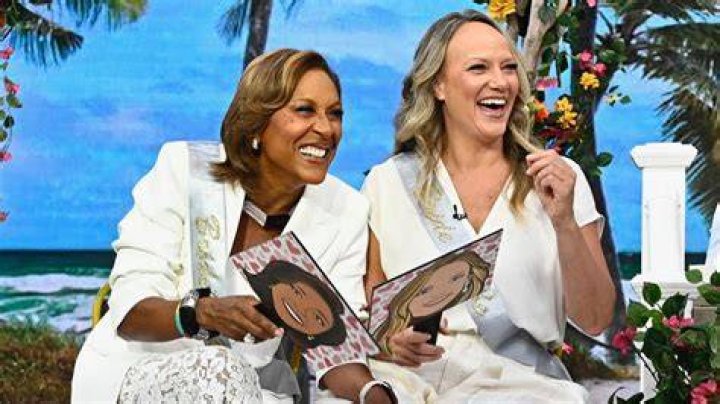 ‘GMA’ Host Robin Roberts Marries Partner Amber Laign: See Their Adorable Announcement