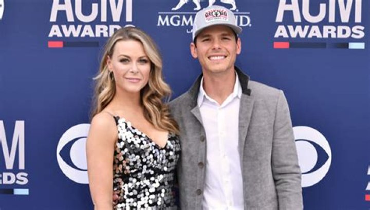 Granger Smith & Wife Post Tribute Video After Son, 3, Tragically Dies – Hollywood Life