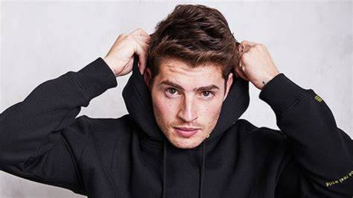 Gregg Sulkin Reveals How GF Michelle Randolph Helped With Gridlock – Hollywood Life