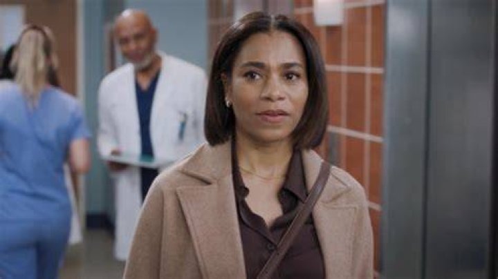 ‘Grey’s Anatomy’: Maggie Learns Jackson’s Talking To April Again & [SPOILER] Has Cancer