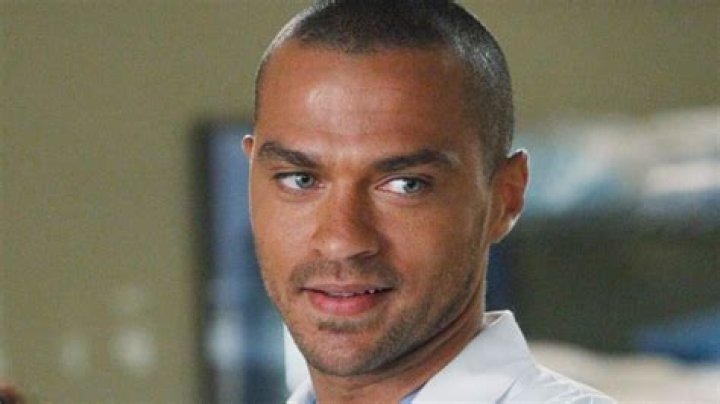 ‘Grey’s Anatomy’ Star Jesse Williams Debuts Blue Hair Makeover: Photos – Hollywood Life