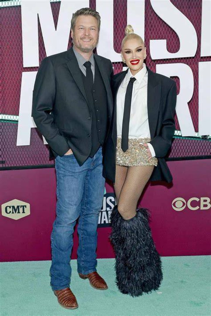 Gwen Stefani & Blake Shelton At CMA Awards After Party — Couple’s Debut – Hollywood Life