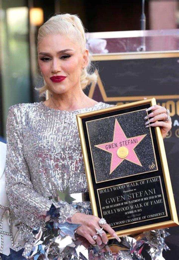 Gwen Stefani’s ‘Slow Clap’ Is the Inspirational Jam You Needed Today – Hollywood Life