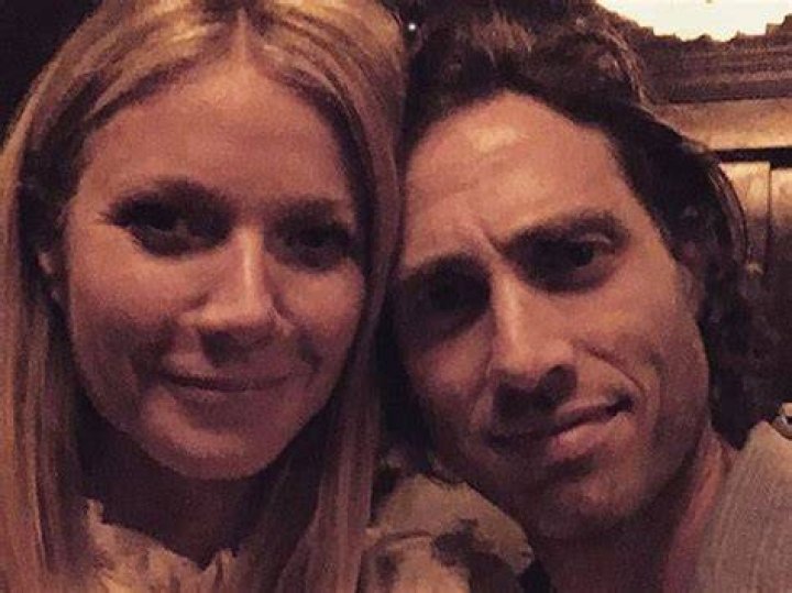 Gwyneth Paltrow’s ‘Intimacy Coach’ Advised Her & New Husband Not To Live Together