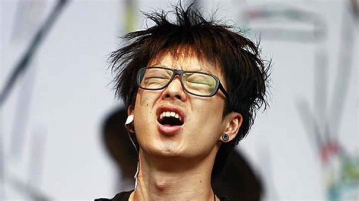 Ha Hyun-Woo: 5 Facts On Member Of South Korean Indie-Rock Band Guckkasten