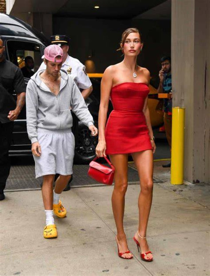 Hailey Baldwin Rocks Short Shorts & Crop Top For Romantic Dinner Date With Justin Bieber