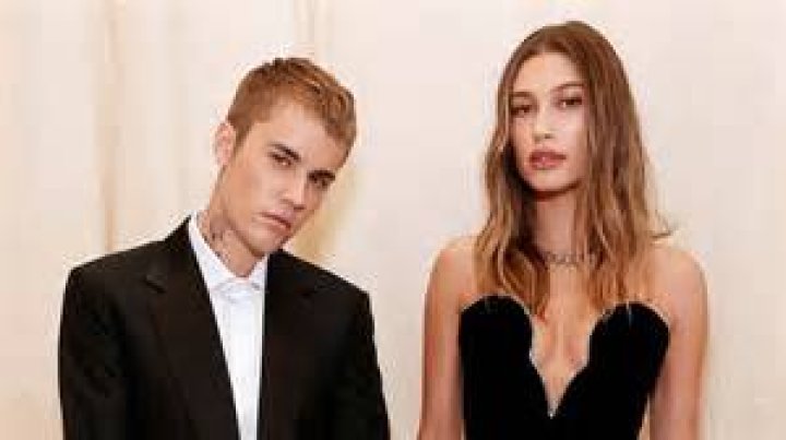 Hailey Baldwin Shares A Romantic Kiss With Justin Bieber From Their ‘Road Trip’ To Utah