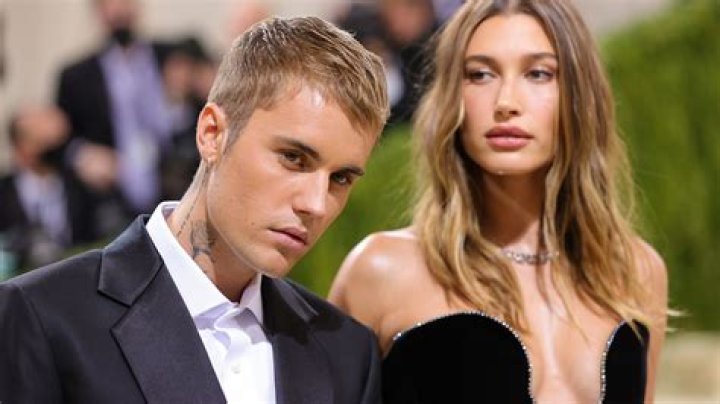 Hailey Baldwin Sizzles In Zebra Bikini As She Lounges With Husband Justin Bieber