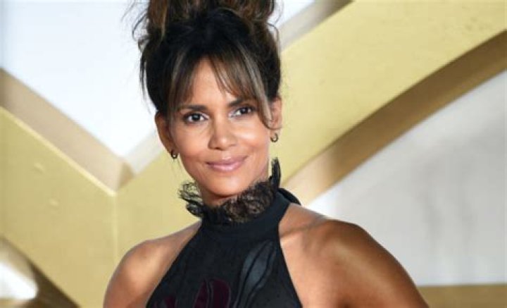Halle Berry, 51, Goes Topless & Proves She’s Better At Yoga Than You’ll Ever Be In Insane Snap