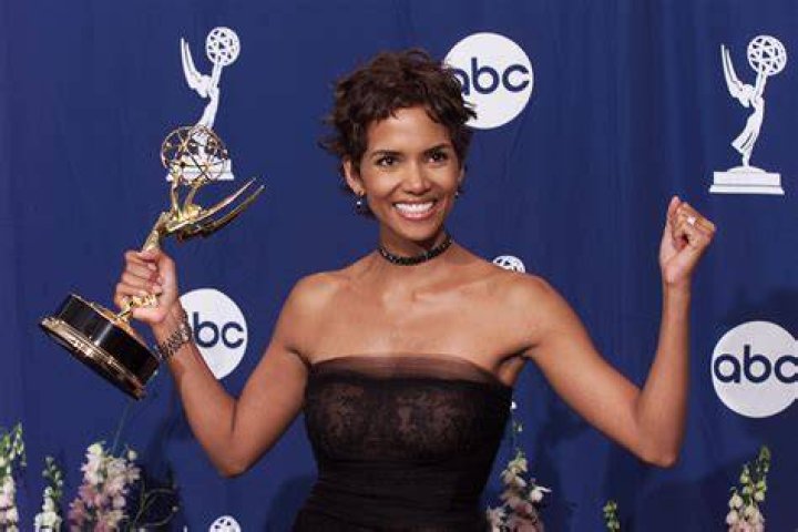 Halle Berry Reveals Her Very First Kiss Was With A Woman Who Showed Her ‘How To French Kiss’