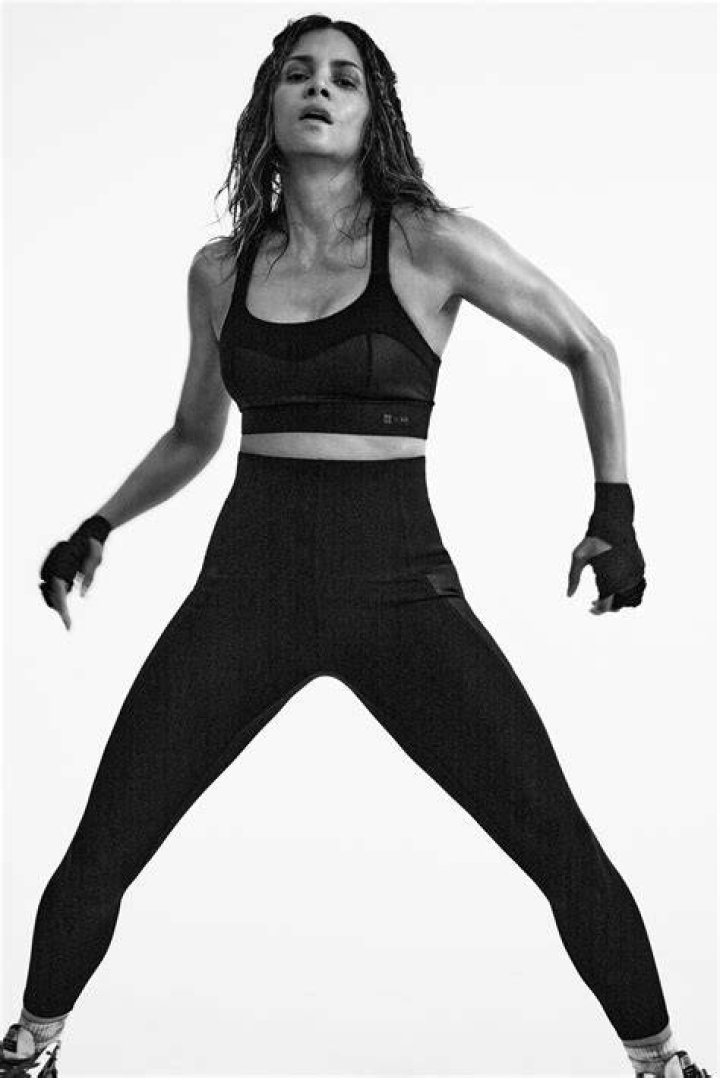 Halle Berry Sports T-Shirt & Boxer Shorts In New Instagram Pic – Hollywood Life