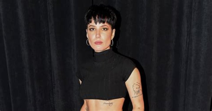 Halsey Calls Out Troll Who Repeatedly Said Her Ex G-Eazy’s Name During Pre-Super Bowl Concert