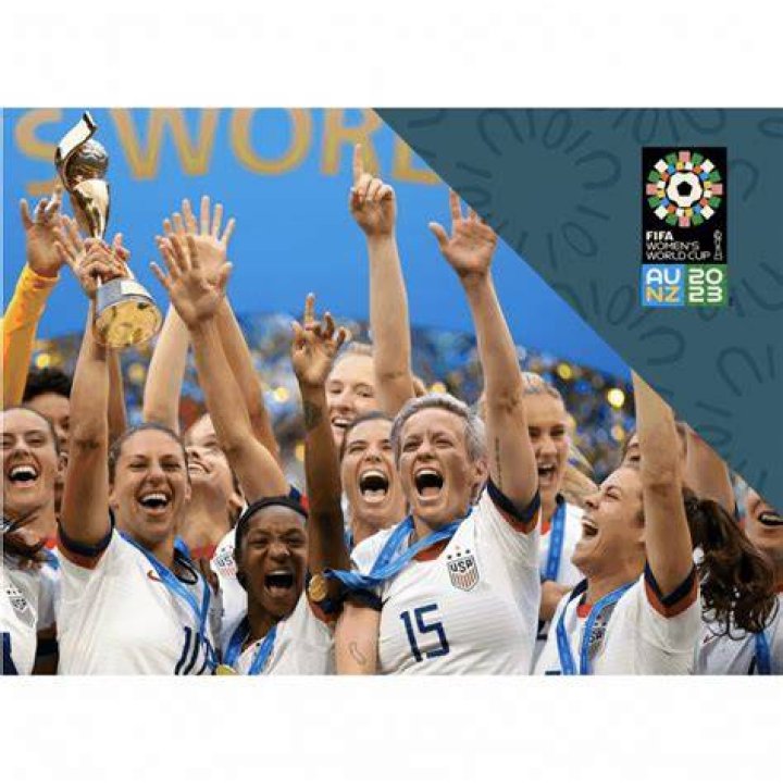 Harper Gets Love At World Cup Game – Hollywood Life