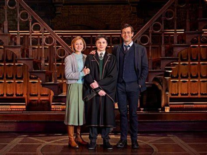 ‘Harry Potter’ Reunion: Bellatrix & Ginny Pose With ‘Cursed Child’ Cast — Epic Pics