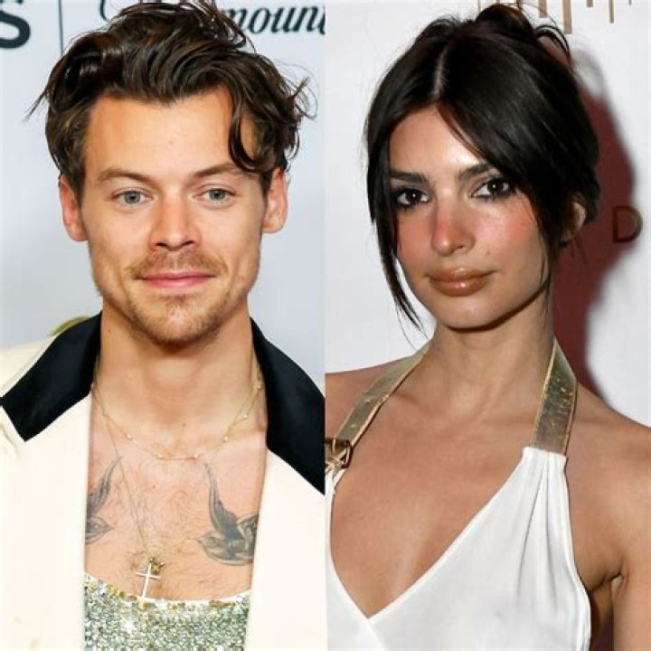 Harry Styles & Emily Ratajkowski Kiss In Tokyo: Photos – Hollywood Life