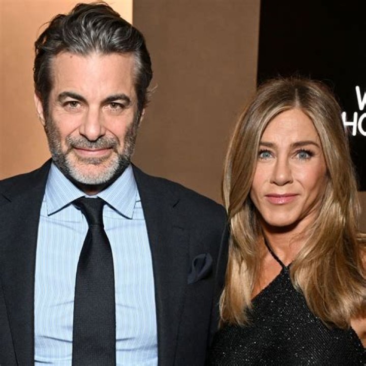 Harry Styles Reveals His Current Relationship Status, Crush On Jennifer Aniston & More