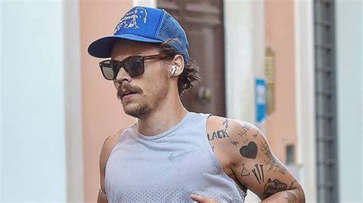 Harry Styles Rocks Mustache On Rome Jog: Photo – Hollywood Life