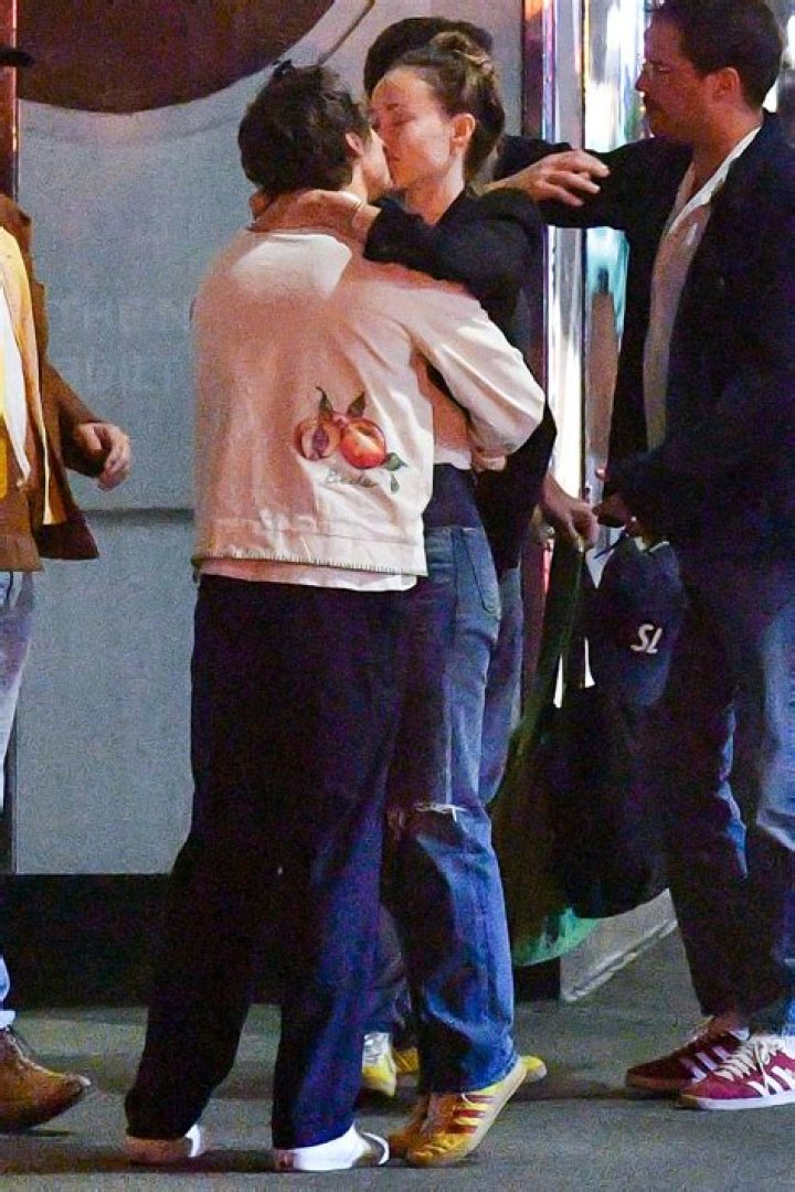 Harry Styles Spotted Kissing Pretty Blonde In Norway — Report