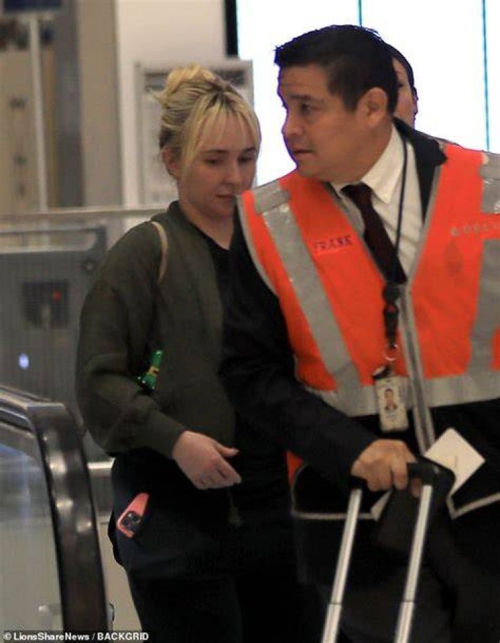 Hayden Panettiere Seen At Airport In 1st Photos Since Brother Jansen’s Death