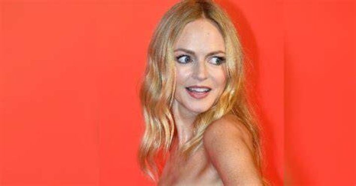 Heather Graham Wears White Bikini & Flaunts Toned Body — Pic – Hollywood Life