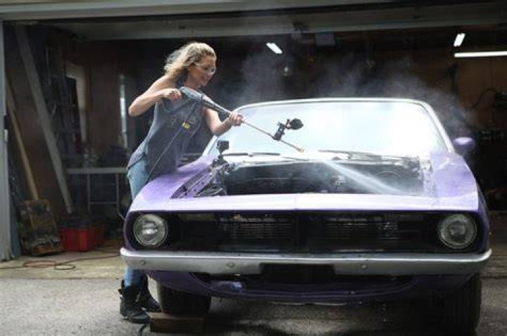 Heather Storm — Pics Of The ‘Garage Squad’ Star