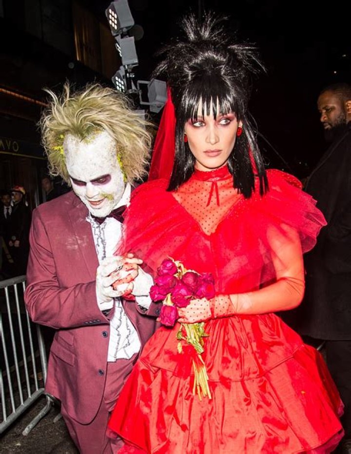 Heidi Klum’s Halloween Party 2018 — See Celebrities In Costumes – Hollywood Life