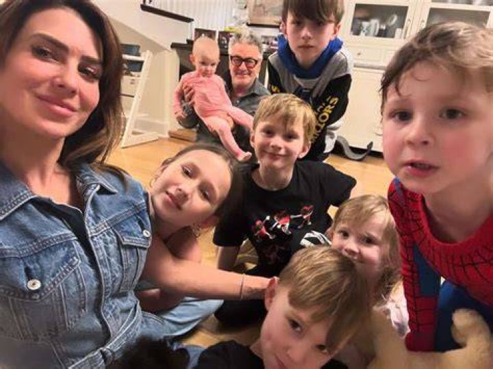 Hilaria Baldwin Grabs Coffee For Whole Family As She Supports Alec Following Tragic ‘Rust’ Shooting