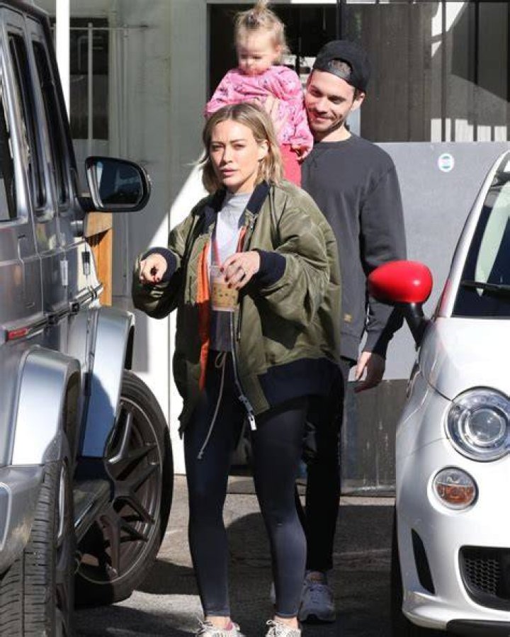 Hilary Duff’s Husband Trolls Candace Cameron Bure For July 4 TikTok – Hollywood Life
