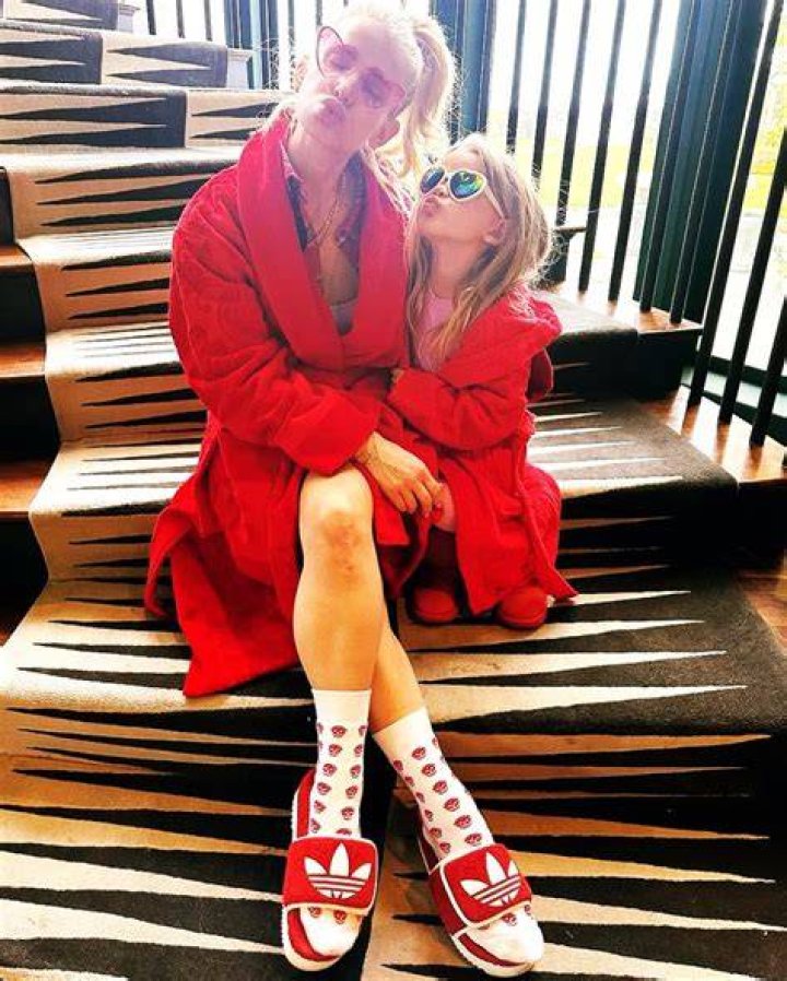 Hottest Celebrity Pics This Week Of Feb. 21 – Feb. 26: Latto & More