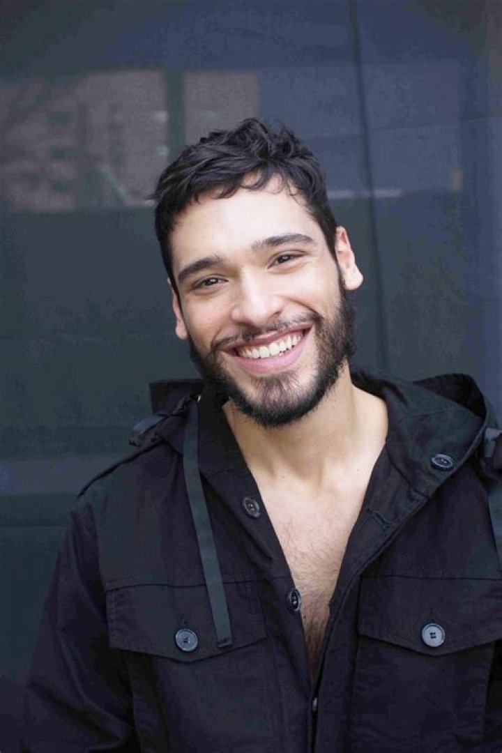 Hottest Celebrity Pics This Week Of Sept. 7-13: Bruno Fagundes & More