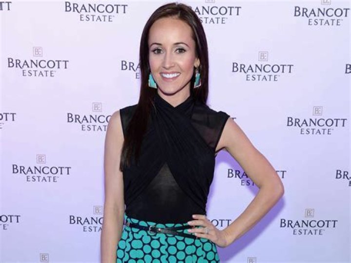 How Ashley Hebert Beat Chantal O'Brien To Be 'Bachelorette'! – Hollywood Life