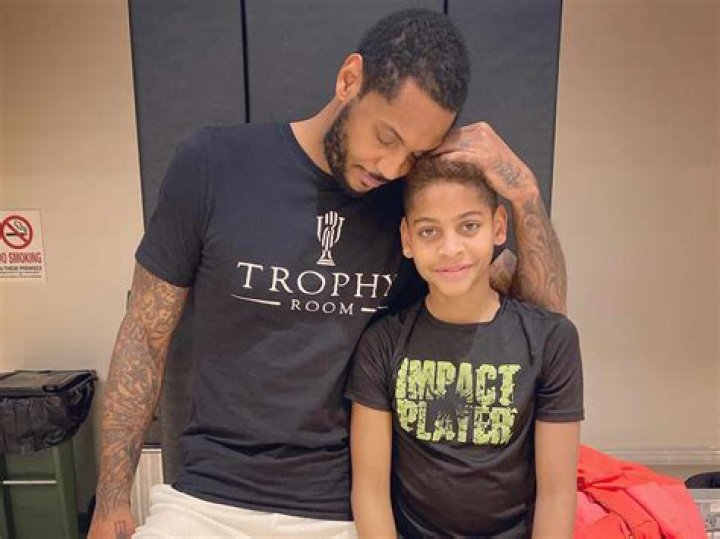 How La La & Carmelo Anthony Are Co-Parenting Son Kiyan After Split – Hollywood Life
