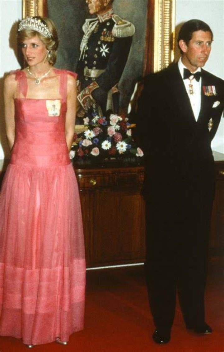 How Prince Charles Ended Their Marriage Revealed – Hollywood Life