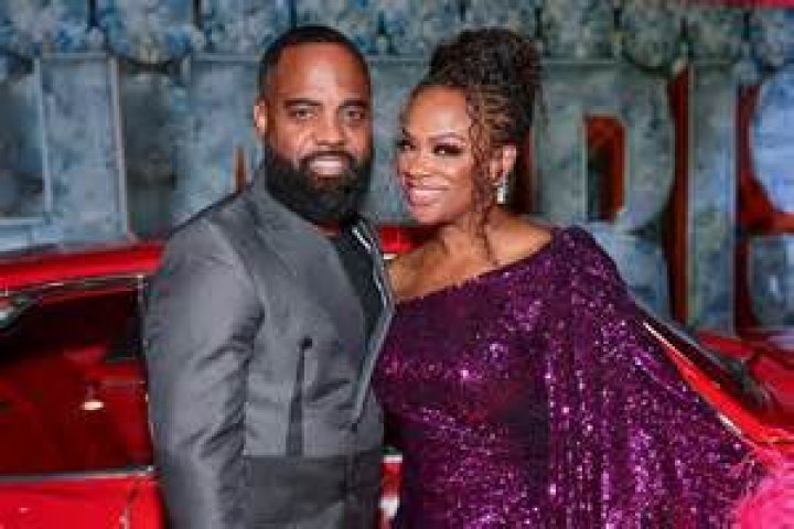 I’m Team ‘Kandi Burruss’ – Hollywood Life