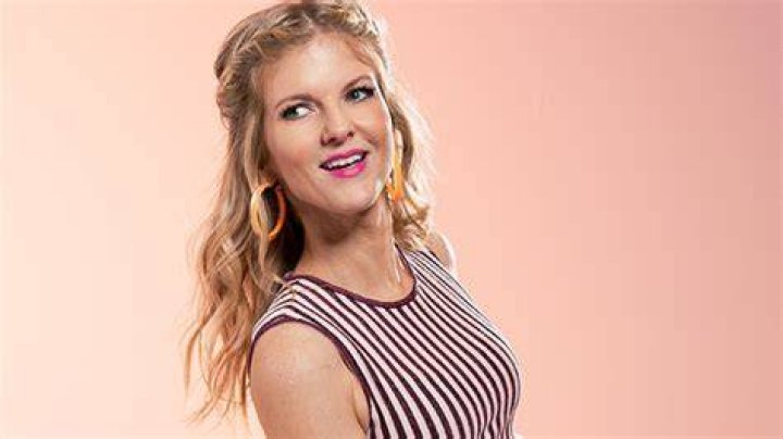 ‘Insatiable’s Arden Myrin Reveals How ‘Election’ Helped Her Tap Into Villainous Role Of Regina