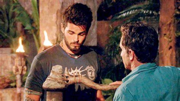Is He Pissed At Kara? – Hollywood Life