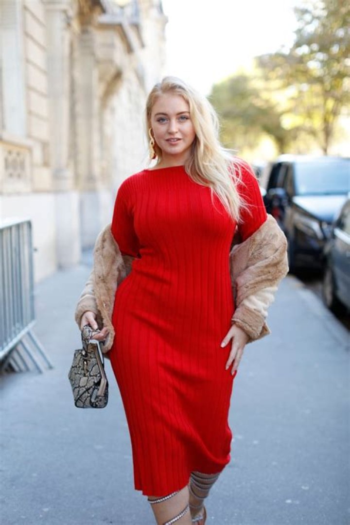 Iskra Lawrence: Activist & Model Reveals Best Ways To Clap Back At Body Shaming Trolls