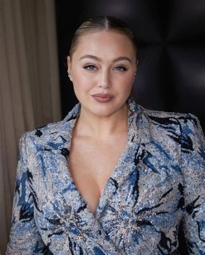 Iskra Lawrence — SEE PICS