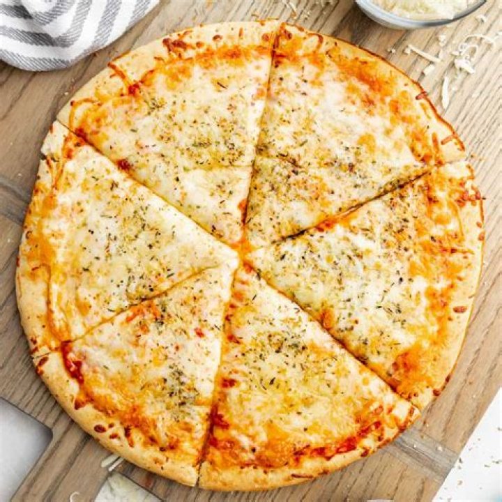 Jackson Penn Fights Off Temptation With Pizza To Stay True To ‘My Girl’ In New Video