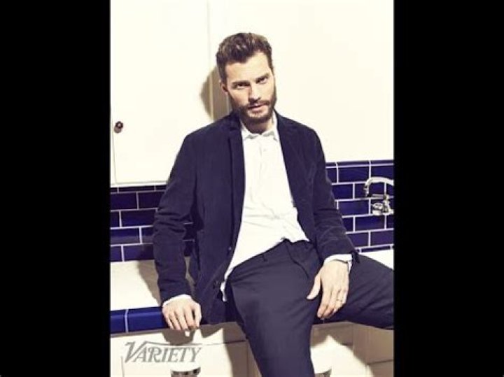 Jamie Dornan: Fans Insanely Distracted By The Massive ‘Bulge’ In His Pants On Golf Trip