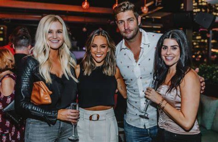 Jana Kramer & Jay Cutler Pose At Bar Opening In Nashville — Pic – Hollywood Life