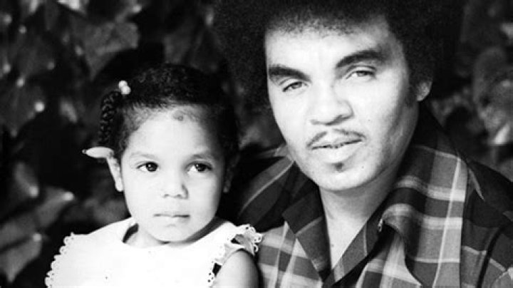 Janet Jackson On Father Joe’s Brand Of ‘Discipline’ In New Documentary – Hollywood Life
