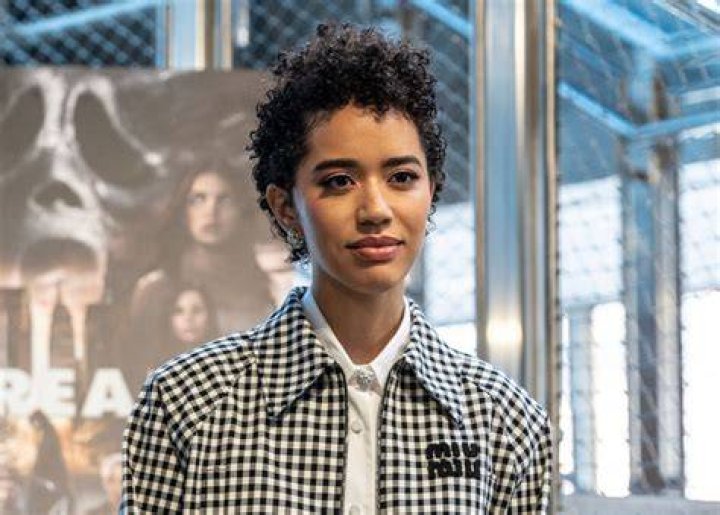 Jasmin Savoy Introduces Herself As A Singer With ‘Rawness & Vulnerability’ In Debut Single ‘Crash’