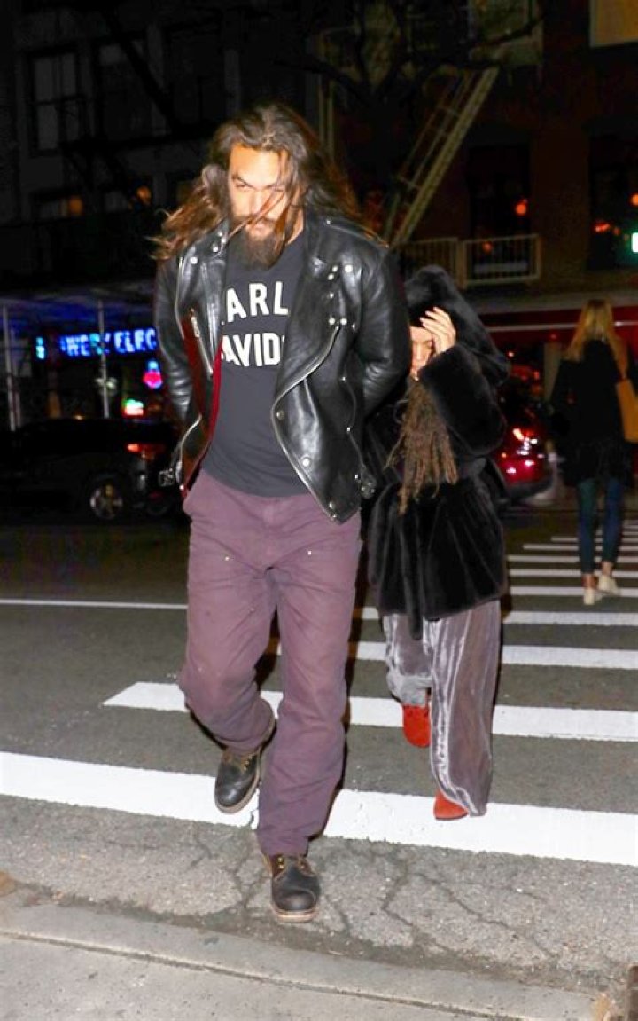 Jason Momoa & Lisa Bonet’s Dinner Date In NYC After His Super Bowl Ad – Hollywood Life