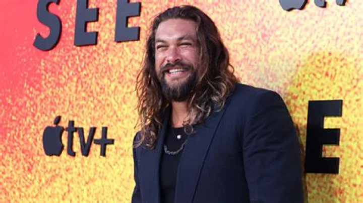 Jason Momoa Shows Off Bare Butt In Thong-Style Cloth On Fishing Trip – Hollywood Life