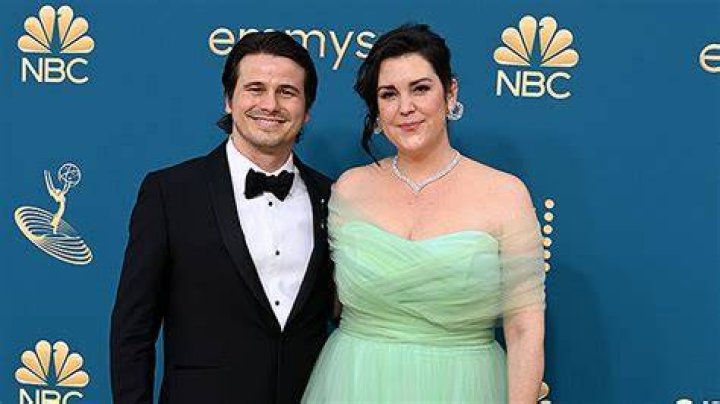 Jason Ritter Says Alcoholism Affected Romance With Melanie Lynskey – Hollywood Life
