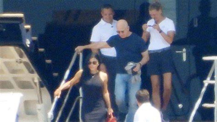 Jeff Bezos Bonds With Lauren Sanchez’s Kids On Italy Yacht – Hollywood Life