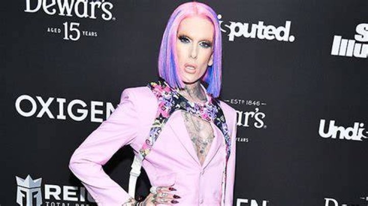 Jeffree Star Dropped By Morphe Cosmetics After ‘Inappropriate’ Behavior – Hollywood Life