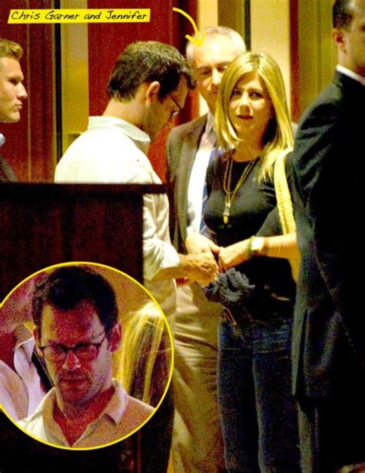 Jen Aniston Is In Love With Her Best Friend’s Ex-Husband Chris Gartin! – Hollywood Life